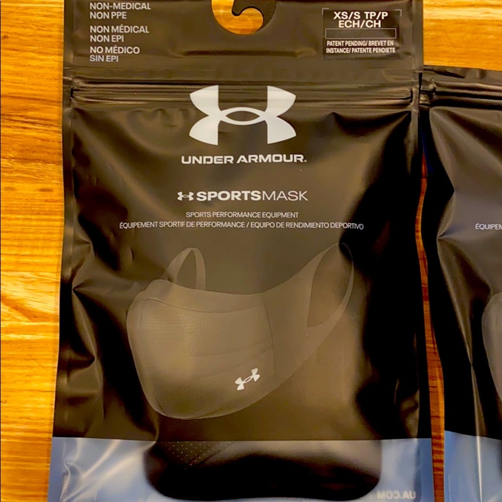 Under Armour Sports Mask XS